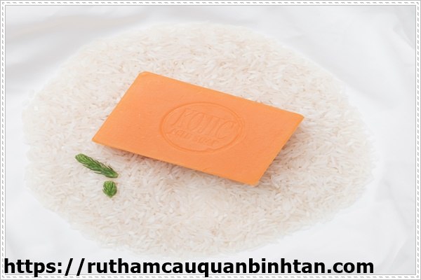 khơi th&ocirc;ng đường cống bị tắc do dầu mỡ