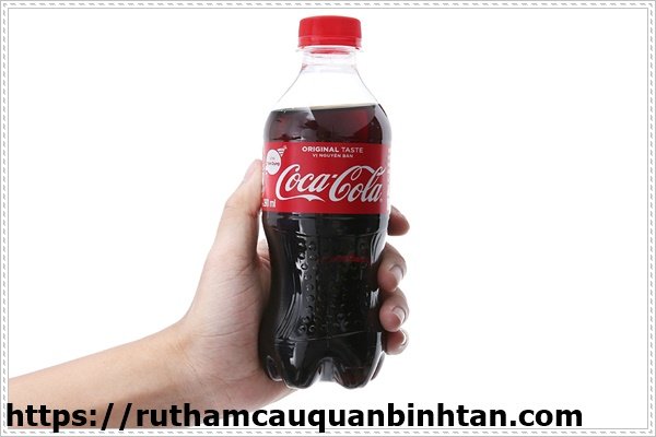 th&ocirc;ng cống bằng coca cola